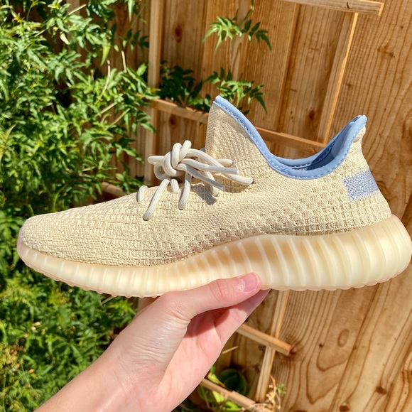 YEEZY 350 v2 LINEN DEADSTOCK SIZE 9.5 - Picture 3 of 6